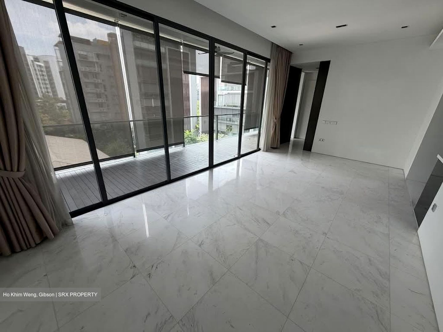 Sui Generis (D10), Condominium #557787691